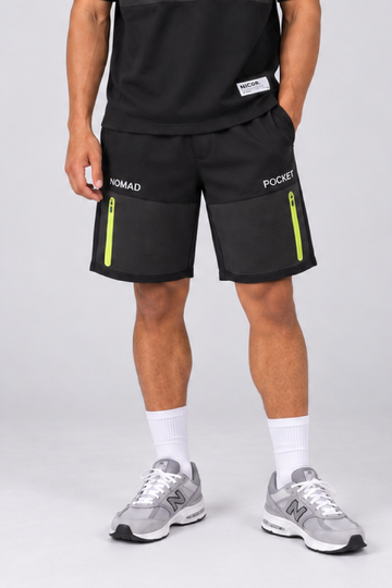 IN LOVE Nomad Relaxed Sweatshort - Black